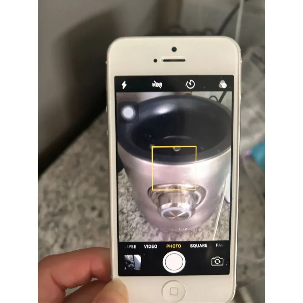 Vintage white iPhone 5 lock button doesn’t work